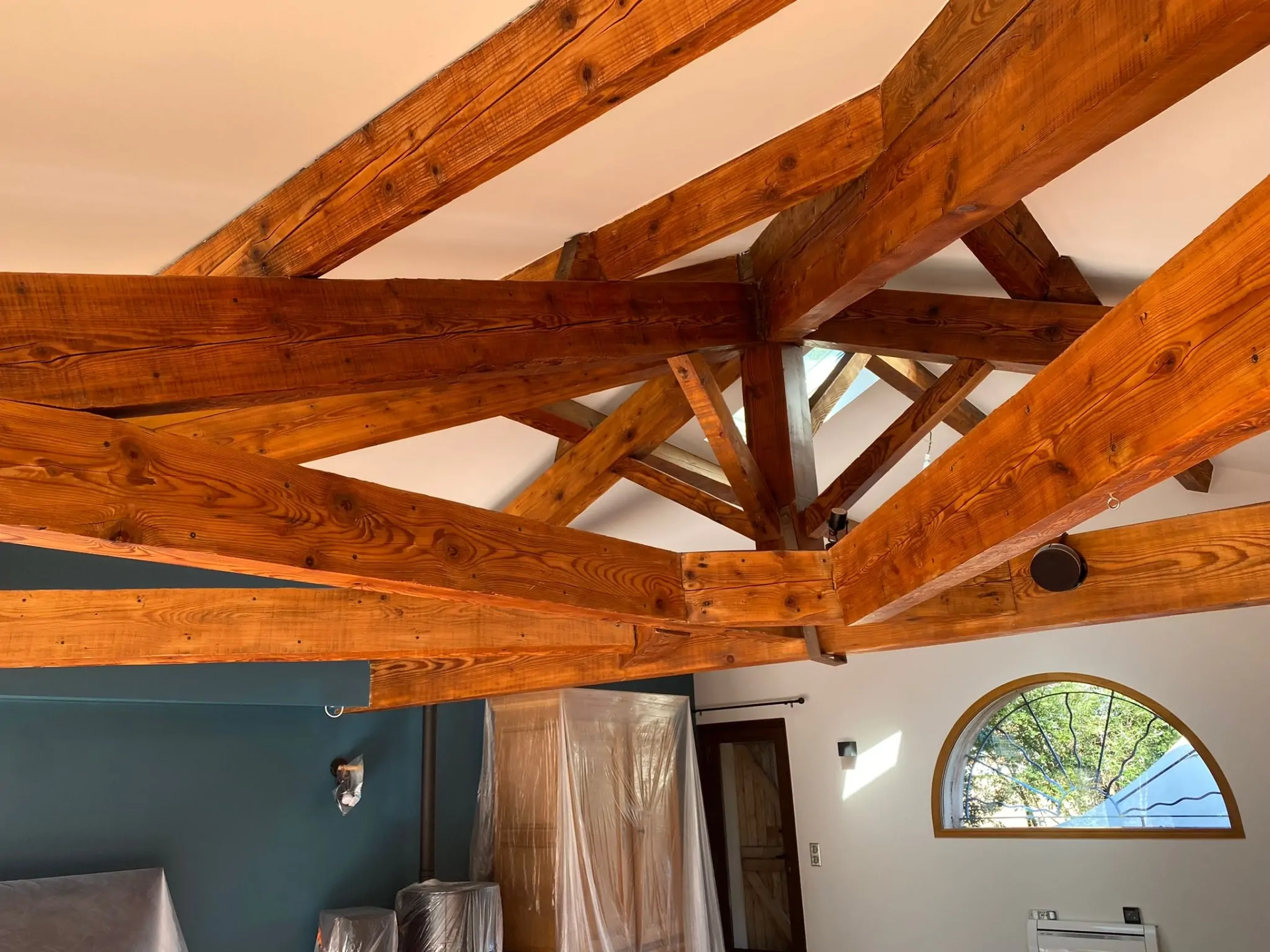Prévention et traitement <span>pour vos charpentes en bois</span>