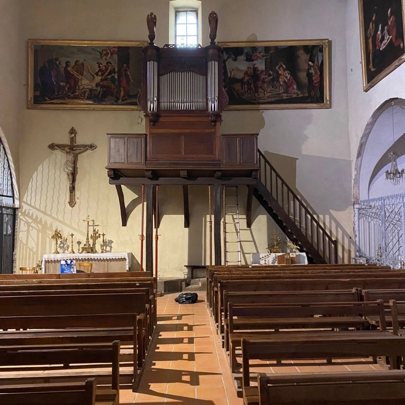 Traitement dans une église